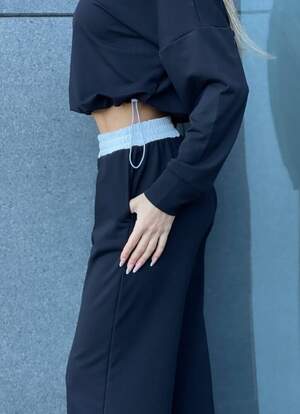 Жіночий костюм