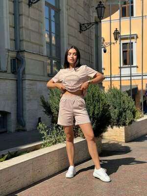 Костюм жіночий