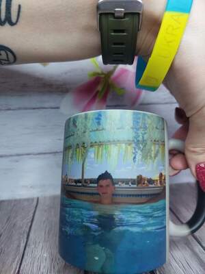 Чашка-хамелеон з написом «Ось так виглядає найкращий брат» і фото — персоналізований подарунок 330 мл