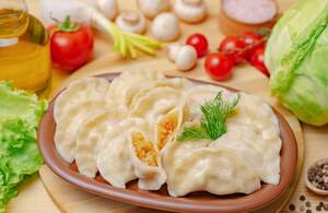 Вареники з капустою Вареники з капустою