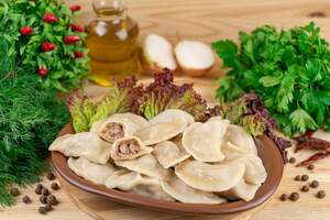 Вареники з м'ясом (свинина) Вареники з м'ясом (свинина)