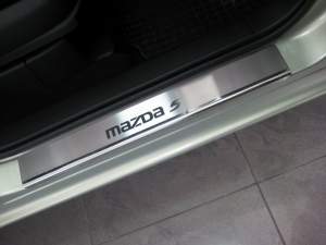 Накладки на пороги Mazda 5