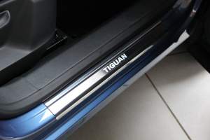 Накладки на пороги Citroen C4 Накладки на пороги Citroen C4