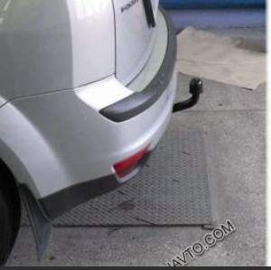 Фаркоп FORD Focus II хетчбек (3х.двер) 2005 Фаркоп FORD Focus II хетчбек (3х.двер) 2005