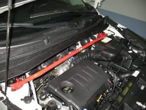 Распорка передних стоек KIA Sportage NEW c 2010г Распорка передних стоек KIA Sportage NEW c 2010г