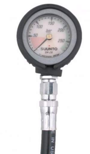 Манометр Suunto SM-26/200 с резиновым кожухом (SS005108100) Манометр Suunto SM-26/200 с резиновым кожухом (SS005108100)