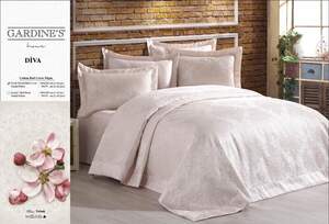 Покривало на ліжко Gardine's Diva 240x260